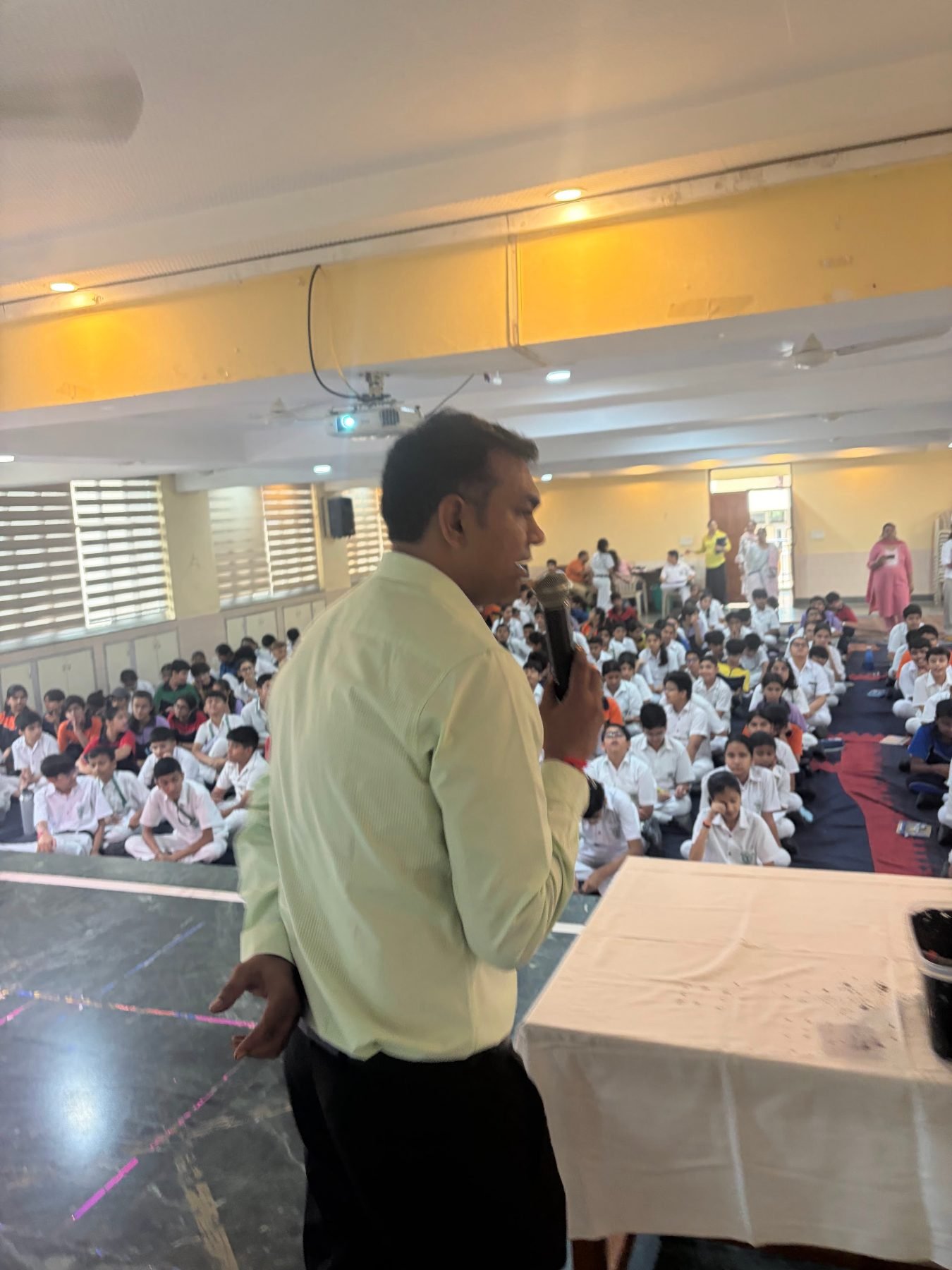 TechieKisan speaking with Class VIII students during the hands-on hydroponics session