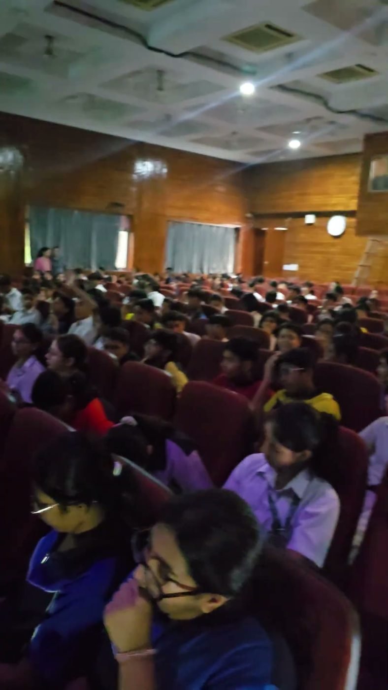 Class VIII students filling the DPS Faridabad auditorium for the Kaushal Bodh hydroponics session