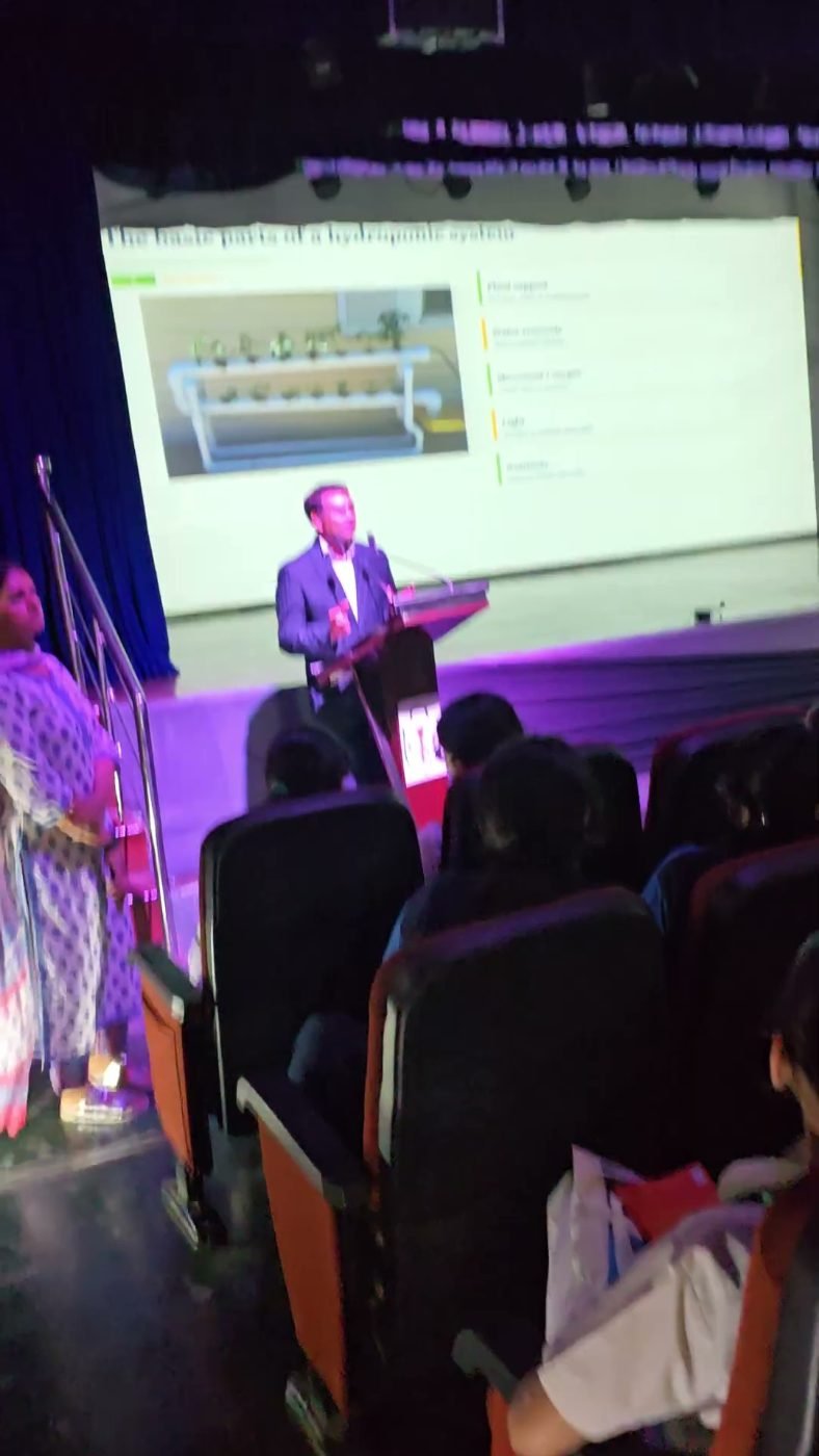Explaining the basic parts of a hydroponic system on screen at DPS Faridabad